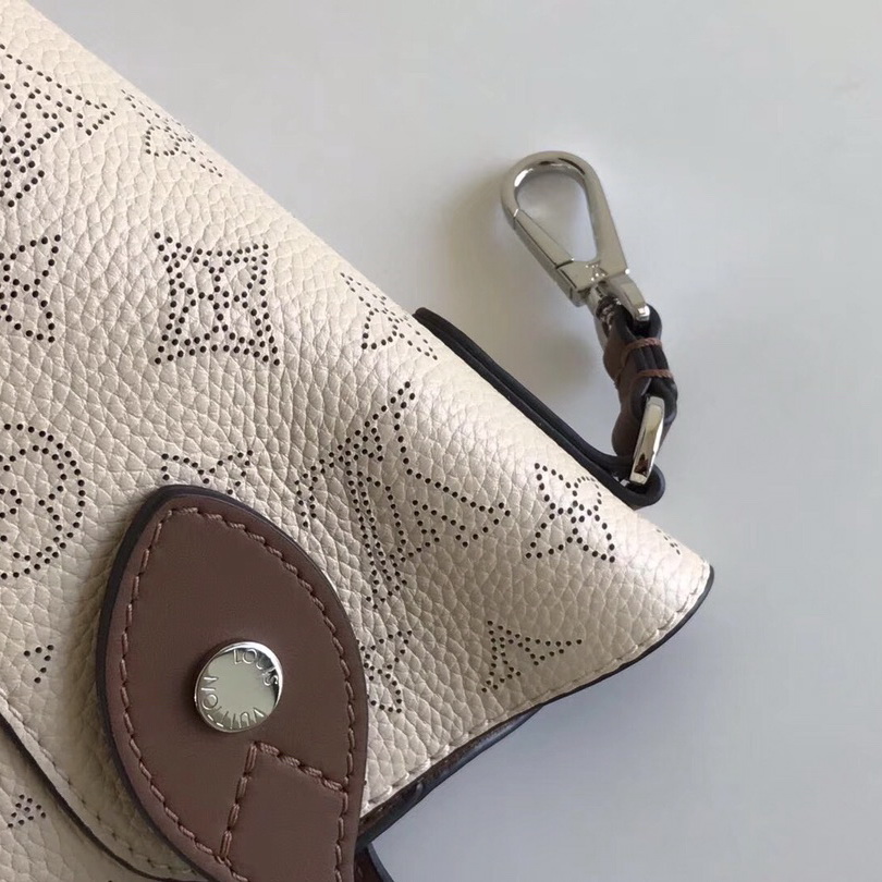 HINA PM, LOUIS VUITTON LV