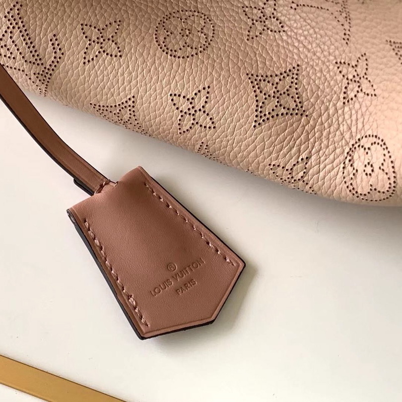 HINA MM, LOUIS VUITTON LV