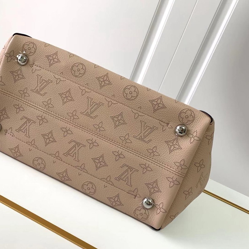HINA MM, LOUIS VUITTON LV