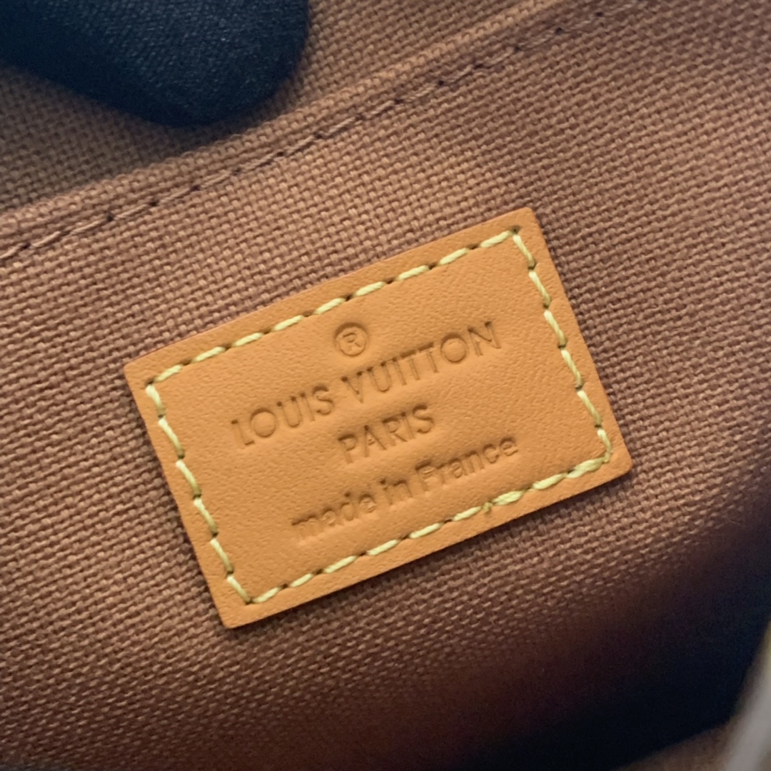 M69442  PETIT SAC PLAT