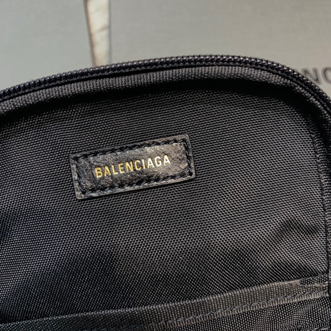 PHONE HOLDER,  BALENCIAGA HANDBAG