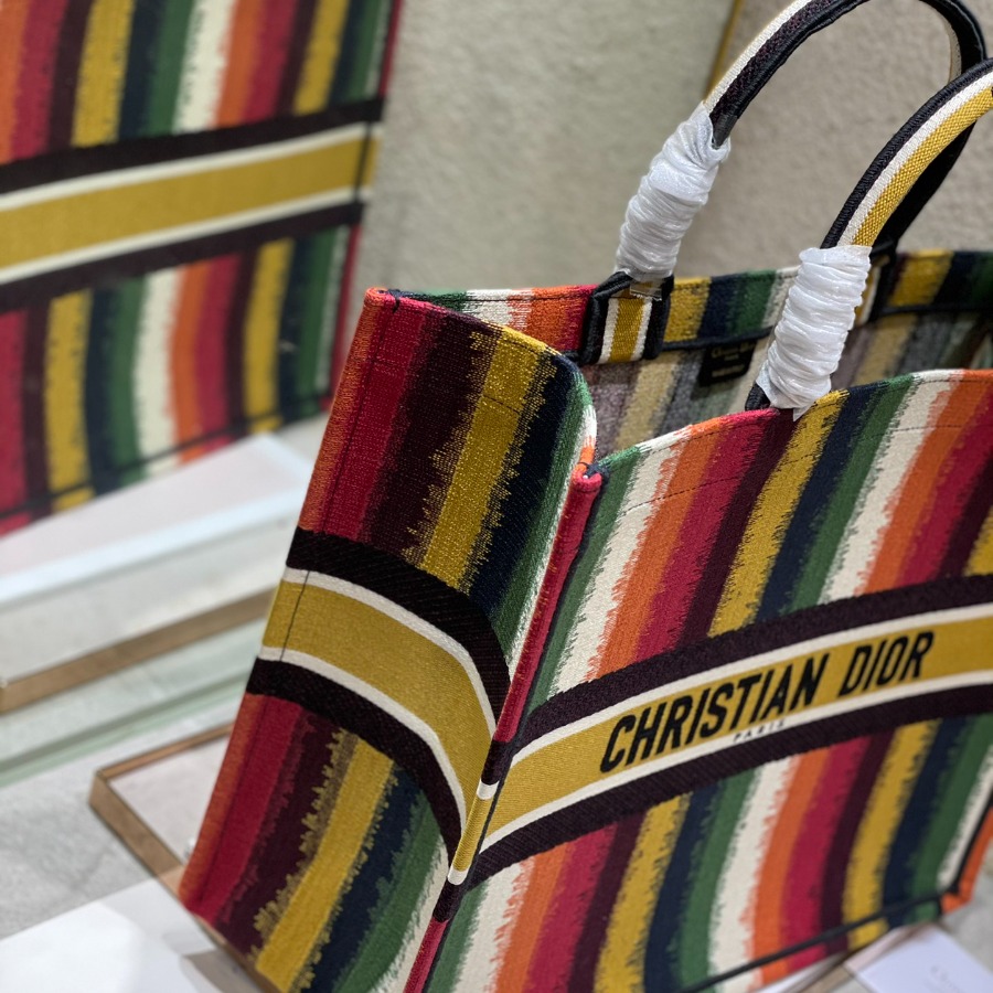 DIOR BOOK TOTE