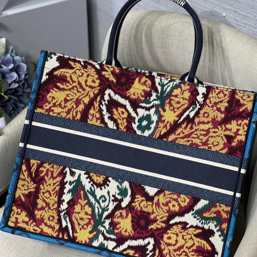 DIOR BOOK TOTE