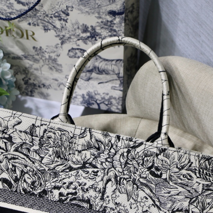 DIOR BOOK TOTE