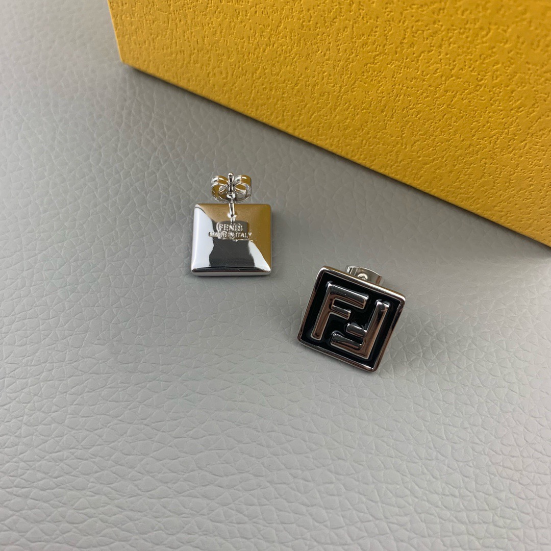 fendi earrings & stud