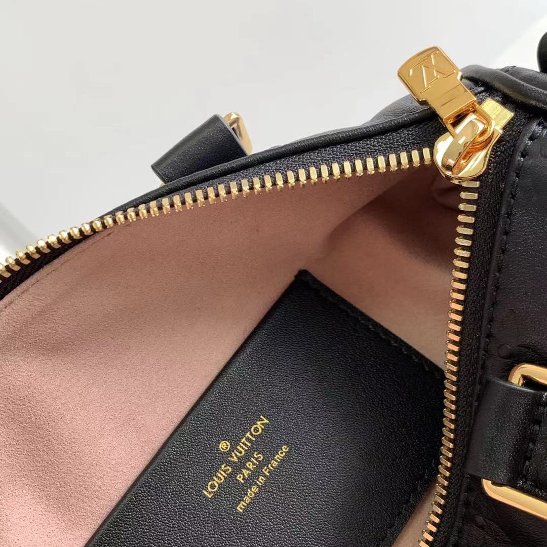 M58631  SPEEDY BANDOULIÈRE 22