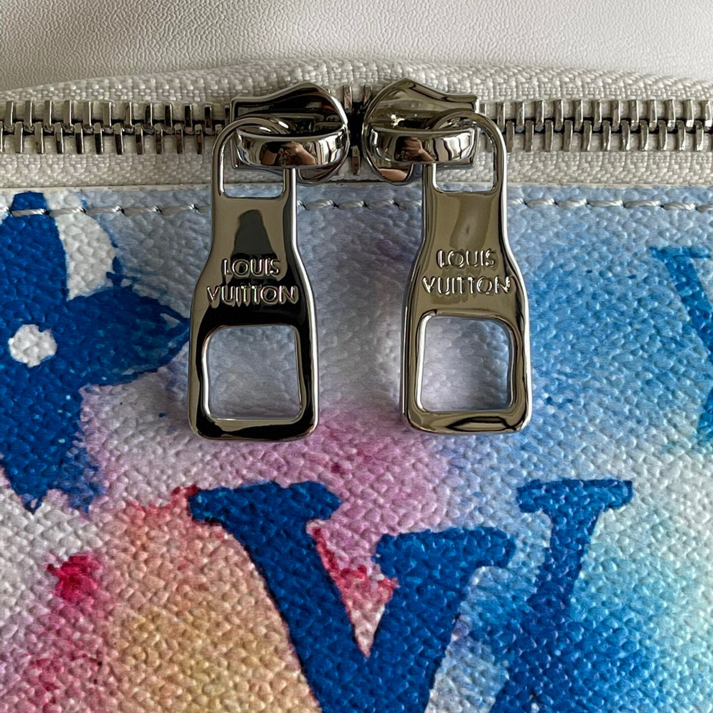 M45759  DISCOVERY BUMBAG PM
