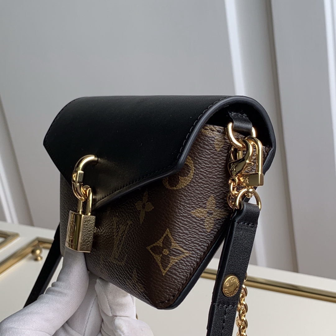 M80559  Padlock on Strap, Louis Vuitton LV
