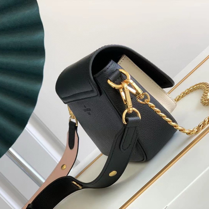 M58557  LOCKME TENDER, Louis Vuitton LV