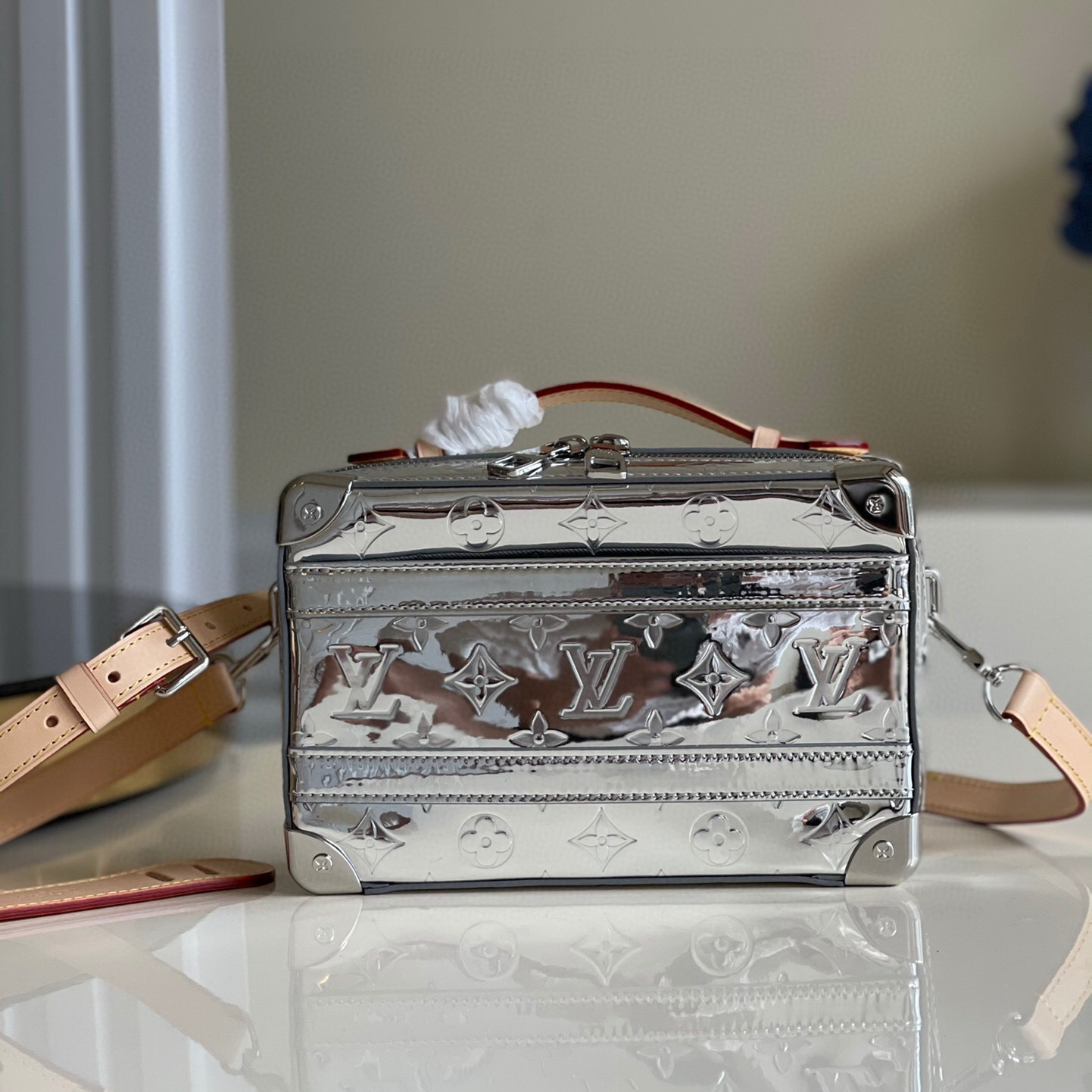 M45885  HANDLE TRUNK, Louis Vuitton LV
