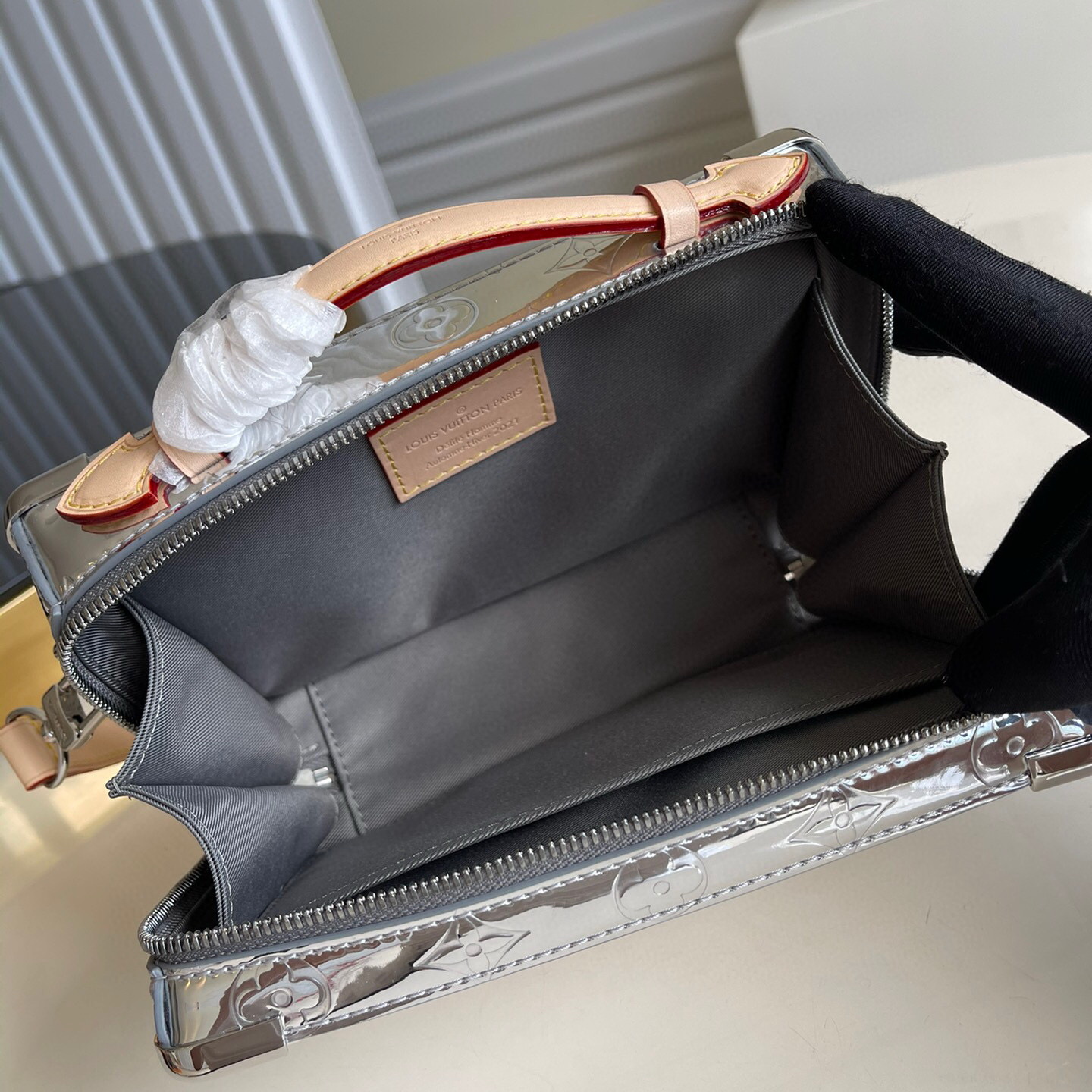 M45885  HANDLE TRUNK, Louis Vuitton LV