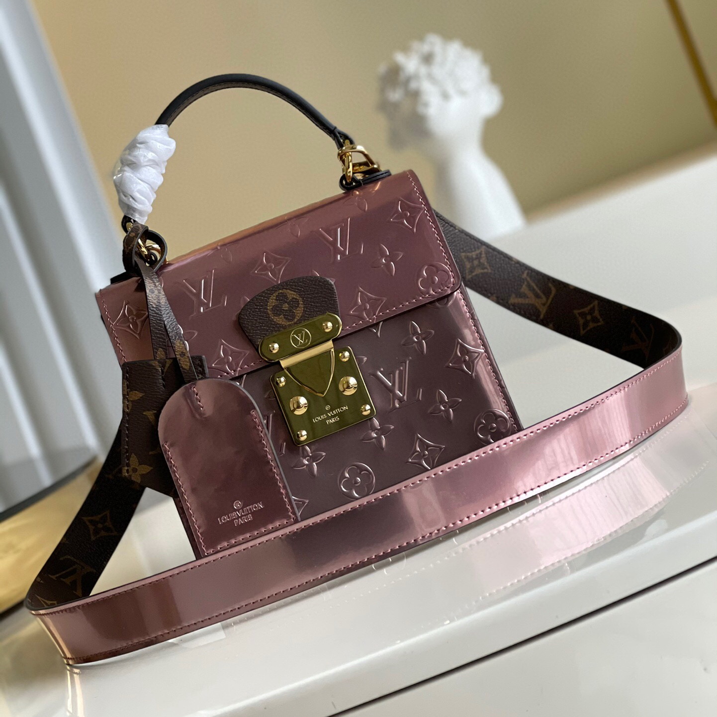 M90568  SPRING STREET, Louis Vuitton LV