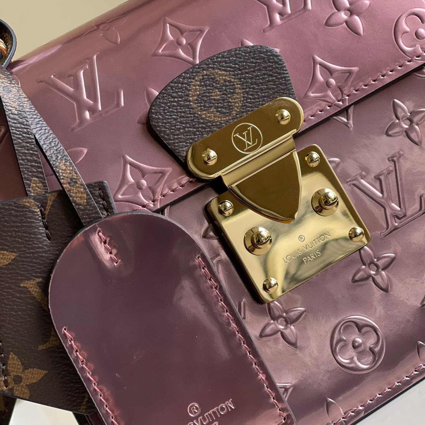 M90568  SPRING STREET, Louis Vuitton LV