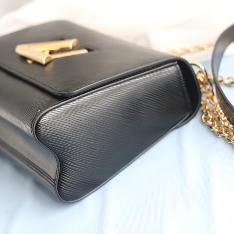 TWIST MM EPI Leather Handbag, Louis Vuitton LV