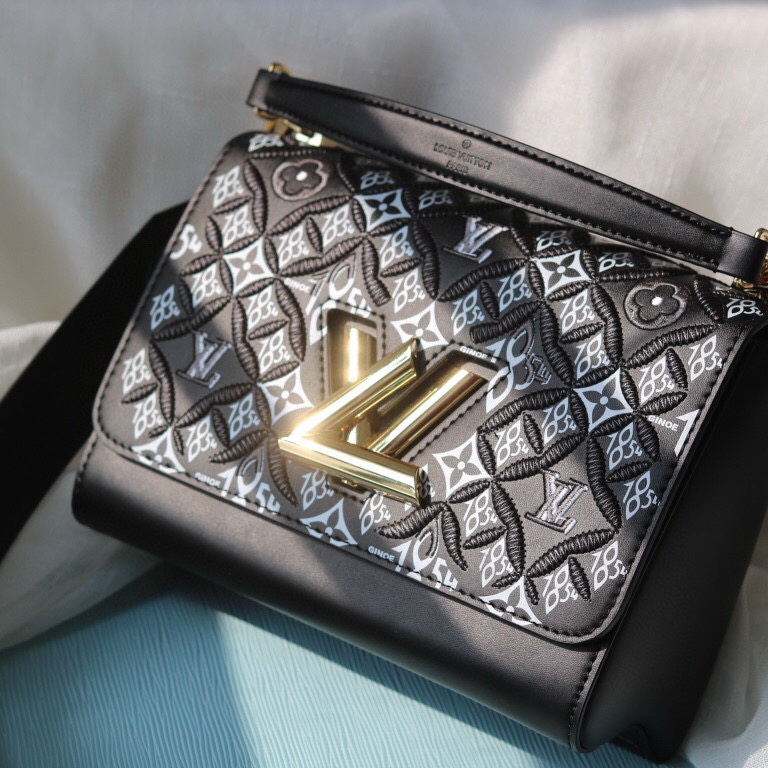 M57442  SINCE 1854 TWIST MM, Louis Vuitton LV