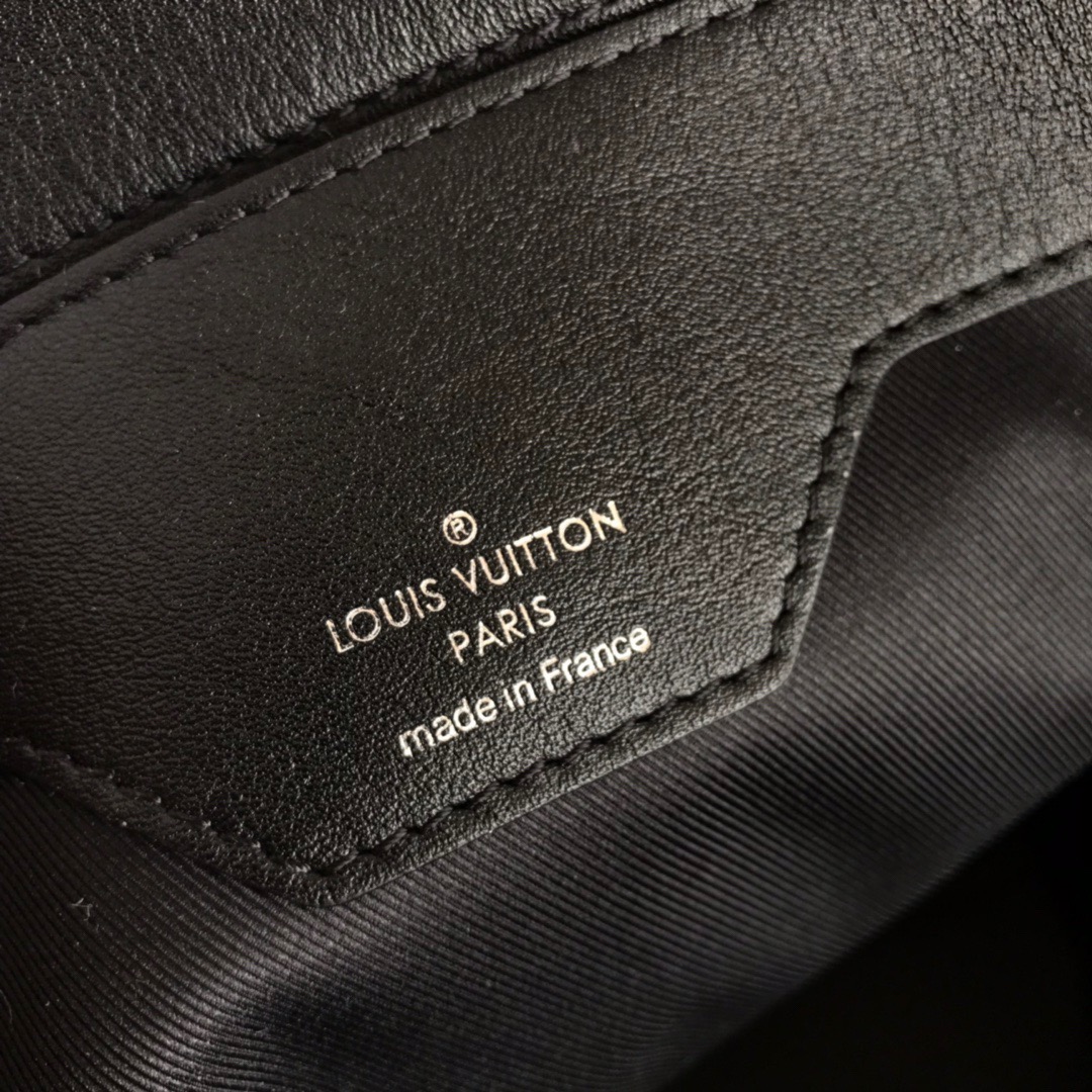 M44733  GRAND SAC, Louis Vuitton LV