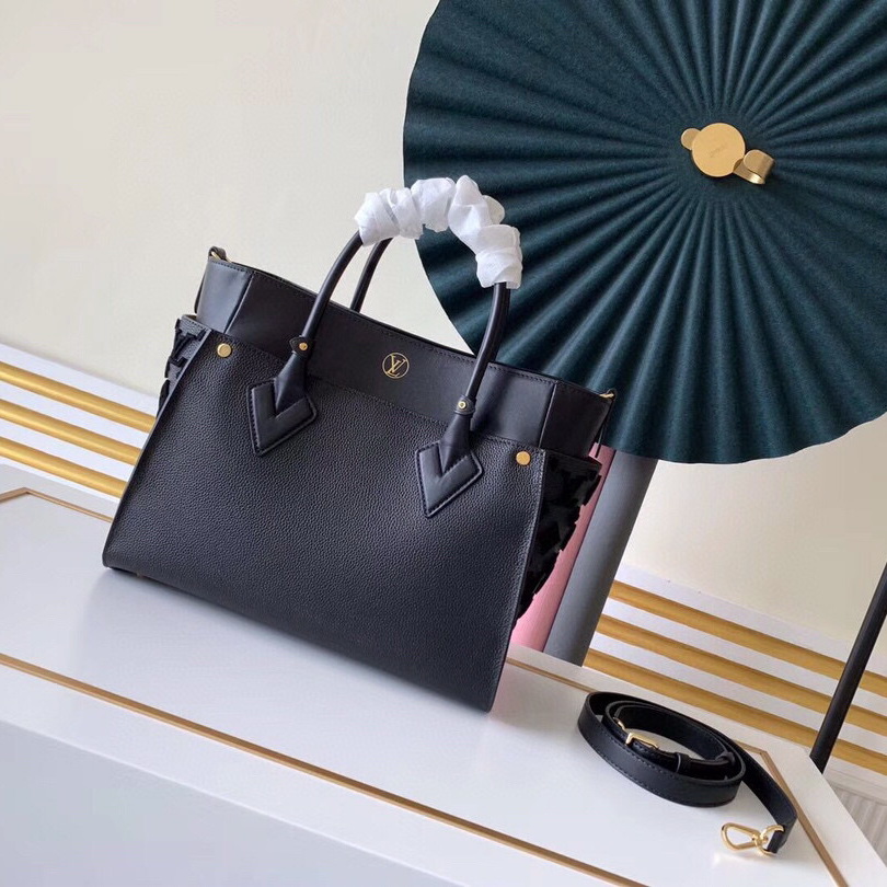 M53826  ON MY SIDE MM, Louis Vuitton LV