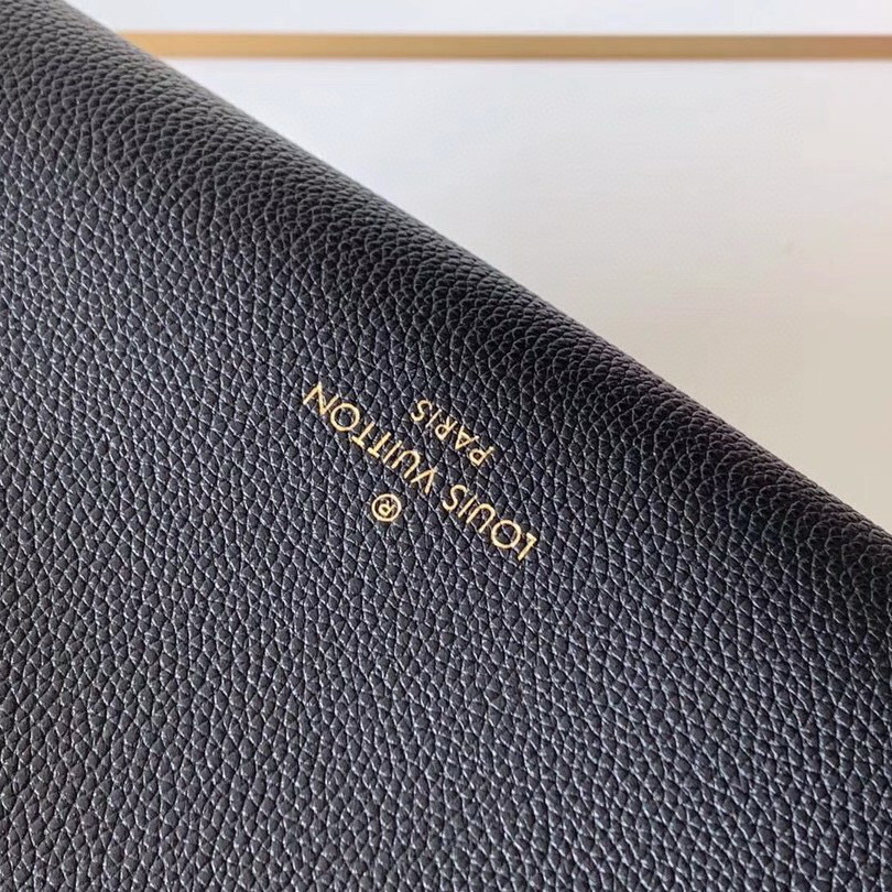 M53826  ON MY SIDE MM, Louis Vuitton LV