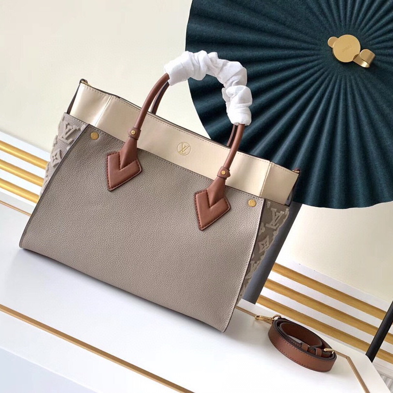 M53825  ON MY SIDE MM, Louis Vuitton LV