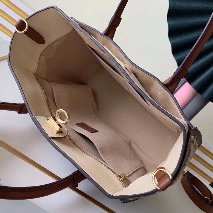 M53825  ON MY SIDE MM, Louis Vuitton LV