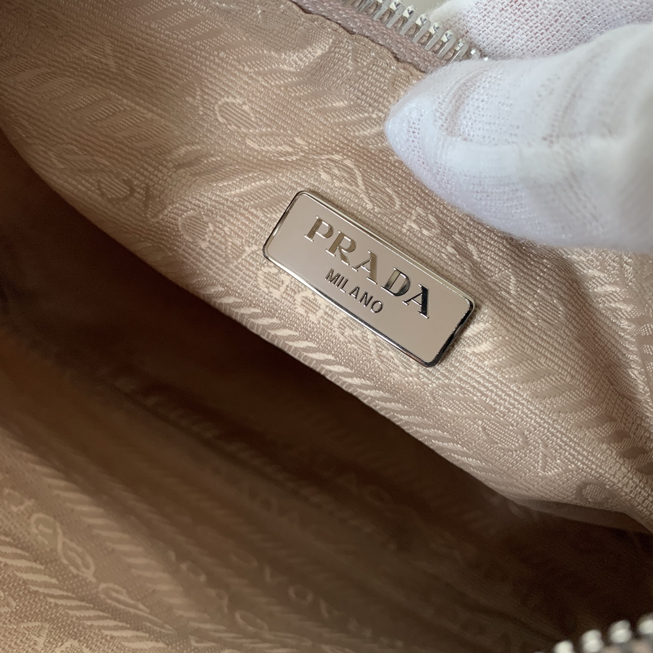 Prada Re-Edition 2005 nylon shoulder bag