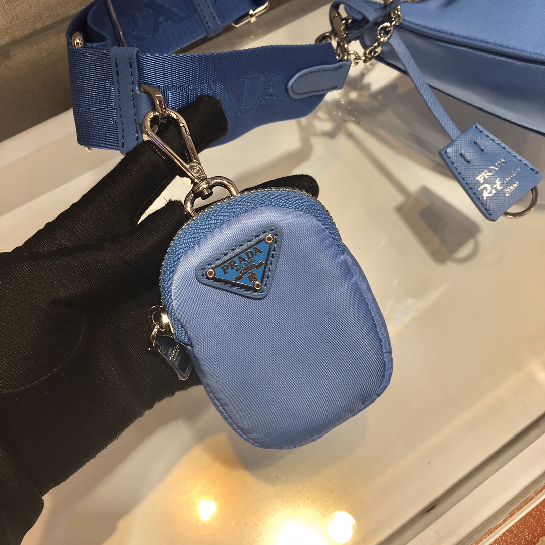 Prada Re-Edition 2005 nylon shoulder bag