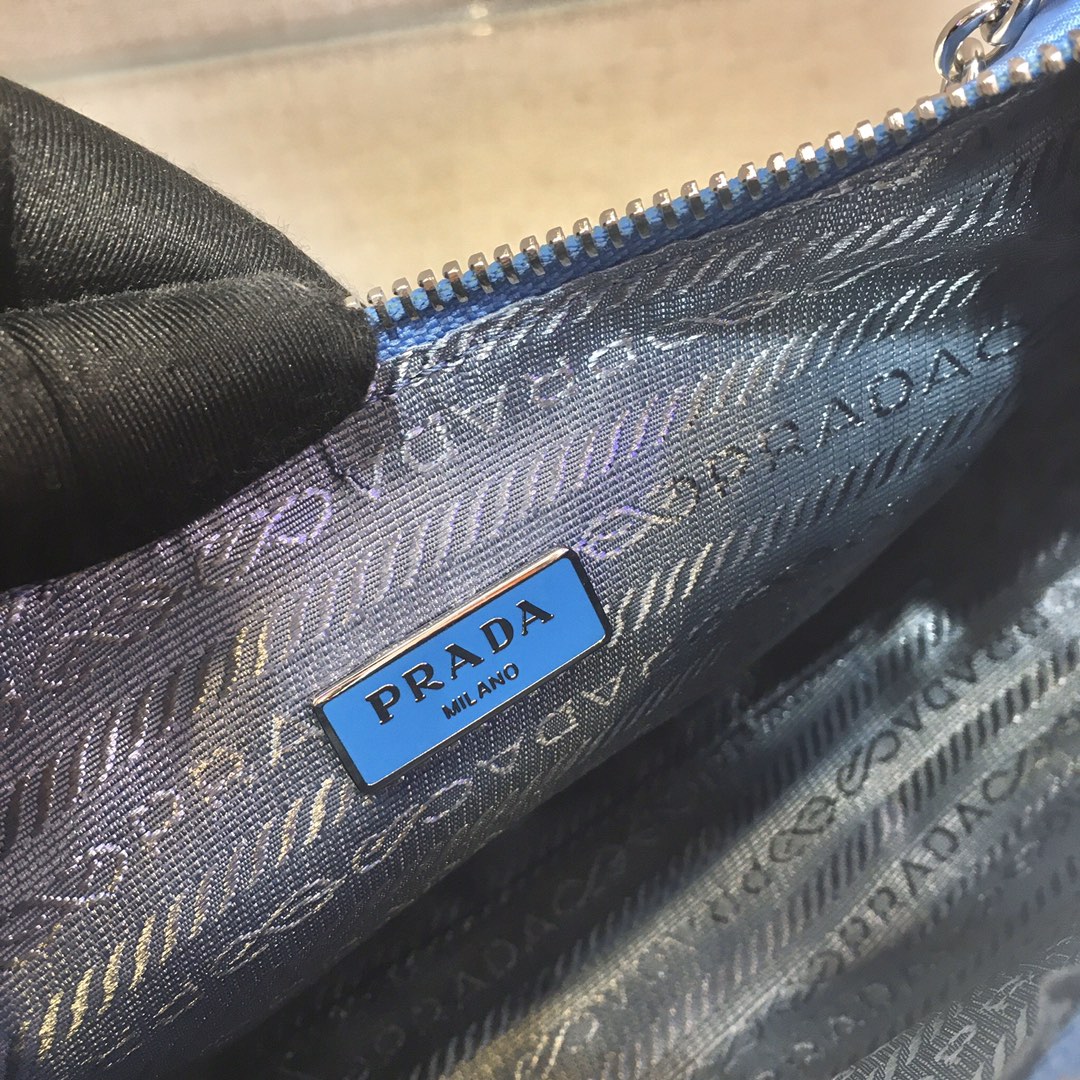 Prada Re-Edition 2005 nylon shoulder bag