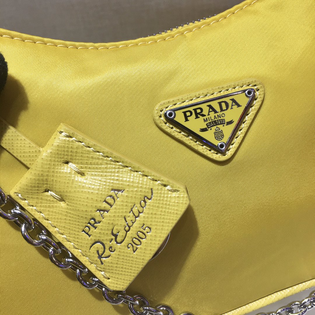 Prada Re-Edition 2005 nylon shoulder bag