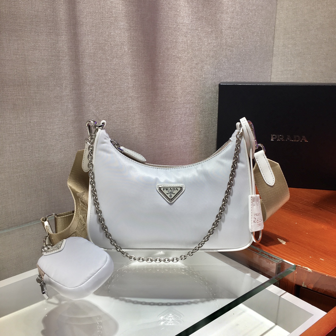 Prada Re-Edition 2005 nylon shoulder bag