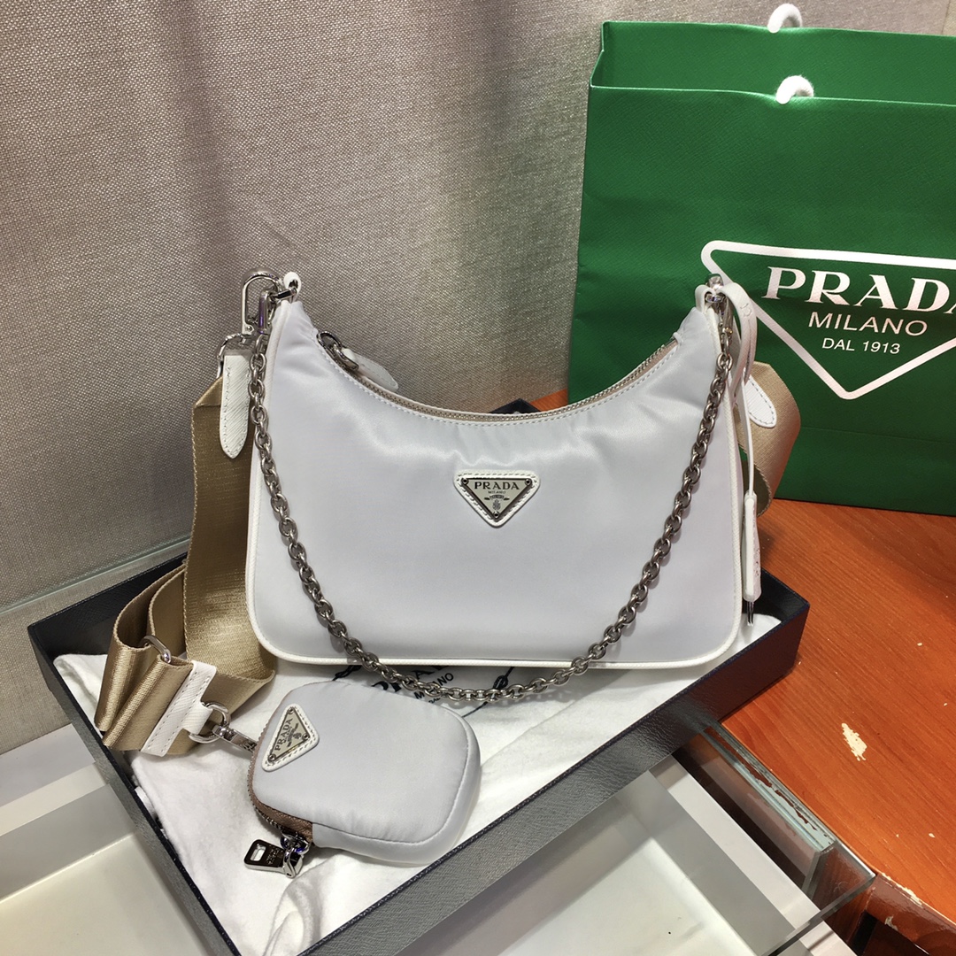 Prada Re-Edition 2005 nylon shoulder bag