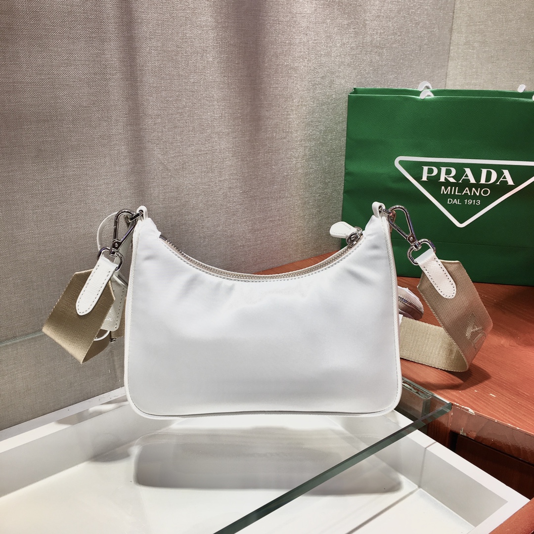 Prada Re-Edition 2005 nylon shoulder bag