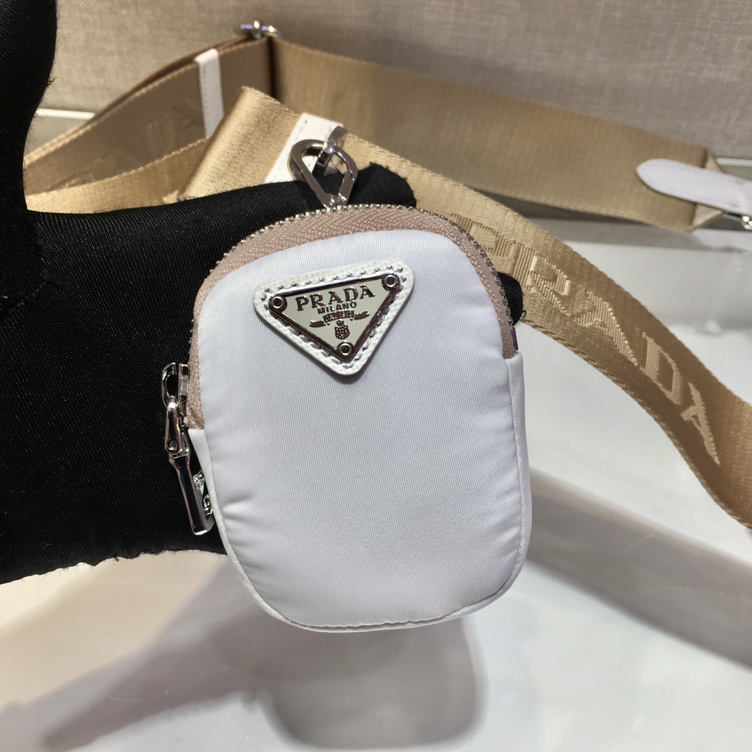Prada Re-Edition 2005 nylon shoulder bag