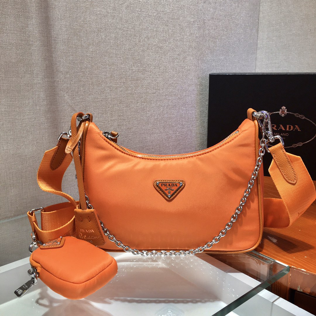 Prada Re-Edition 2005 nylon shoulder bag