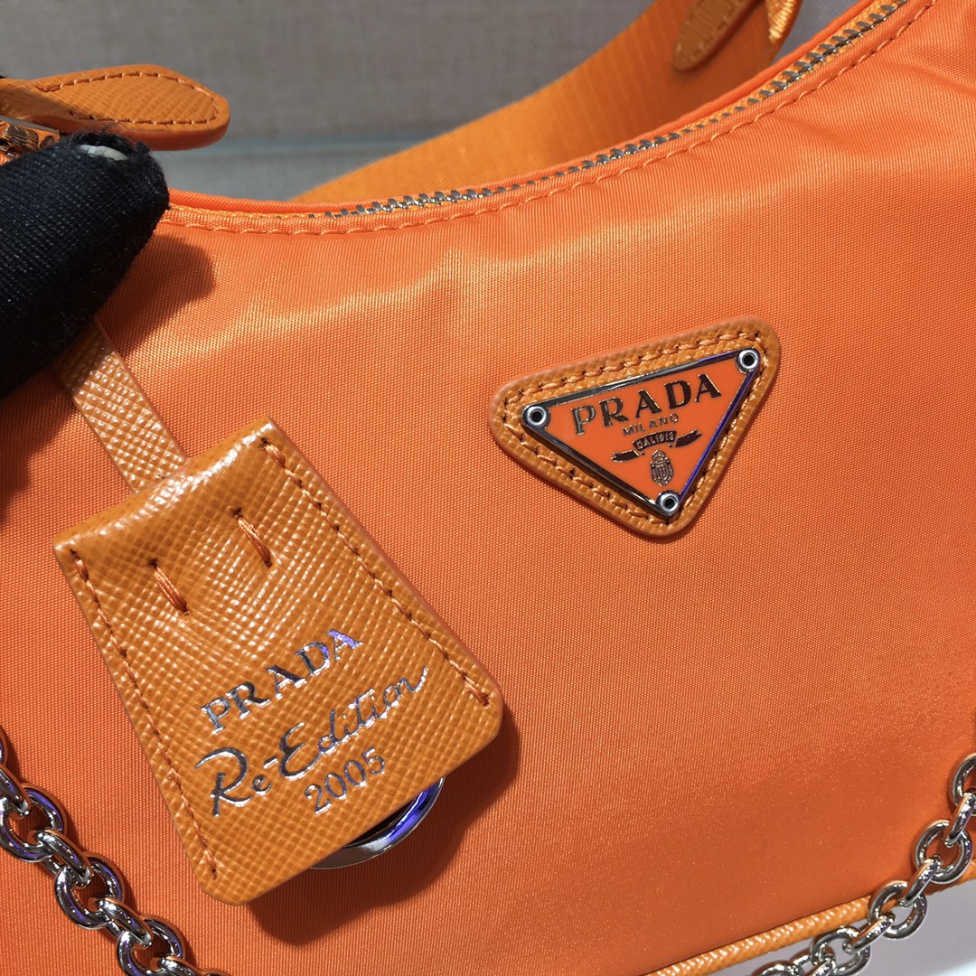 Prada Re-Edition 2005 nylon shoulder bag
