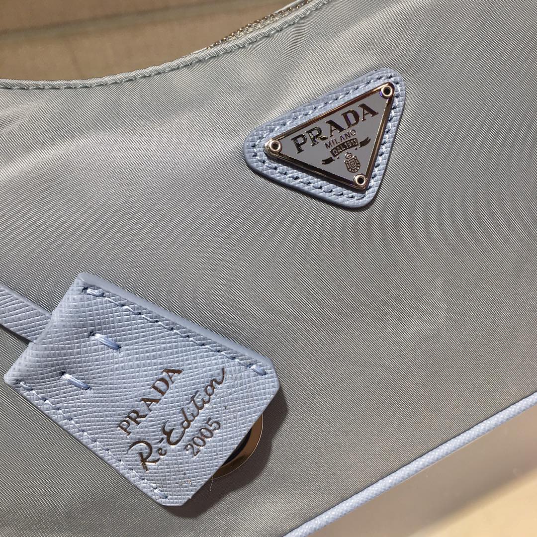 Prada Re-Edition 2005 nylon shoulder bag