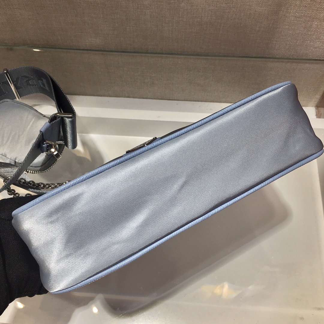 Prada Re-Edition 2005 nylon shoulder bag