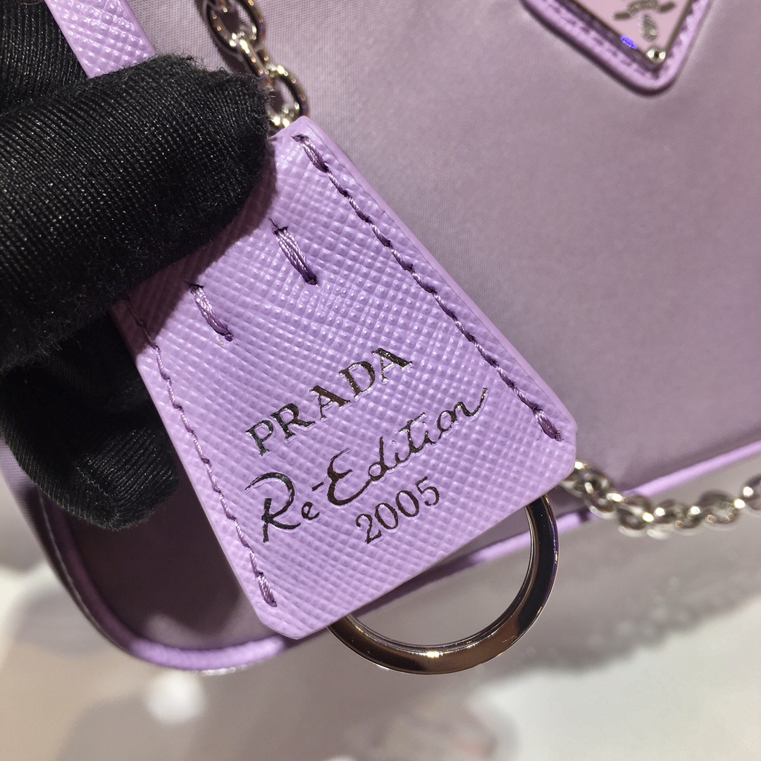 Prada Re-Edition 2005 nylon shoulder bag