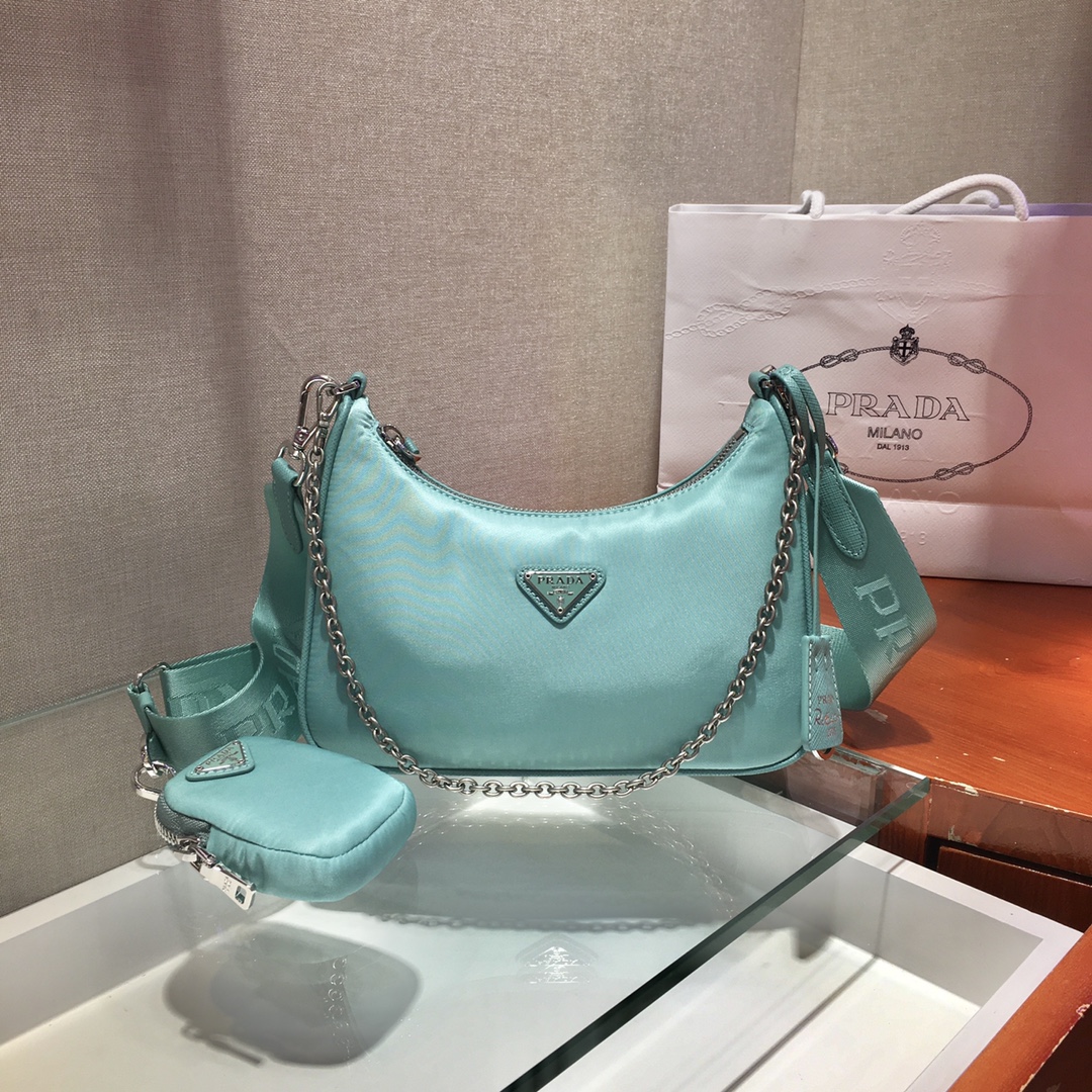 Prada Re-Edition 2005 nylon shoulder bag