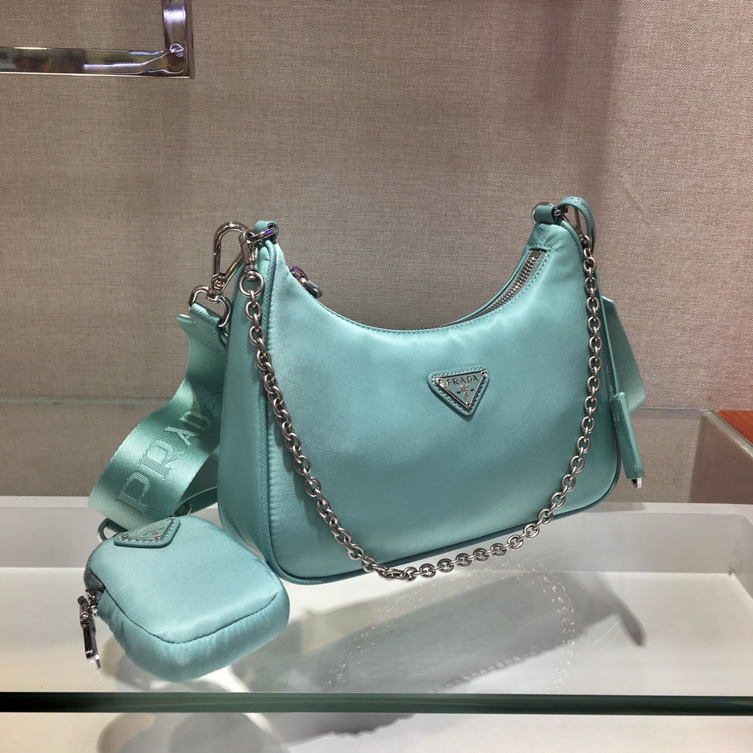 Prada Re-Edition 2005 nylon shoulder bag