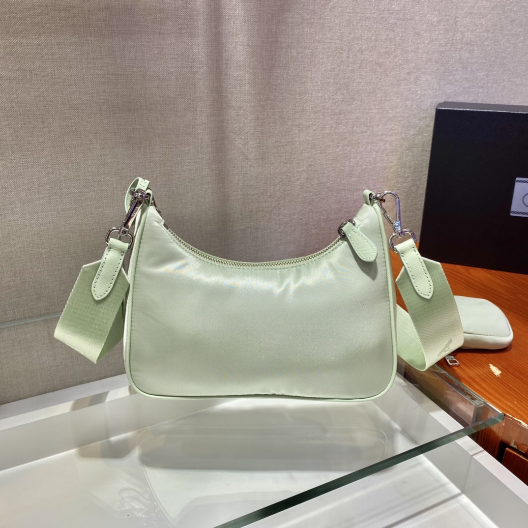 Prada Re-Edition 2005 nylon shoulder bag