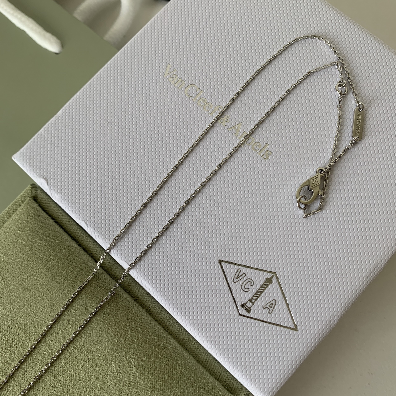 VanCleef&Arpels Necklaces