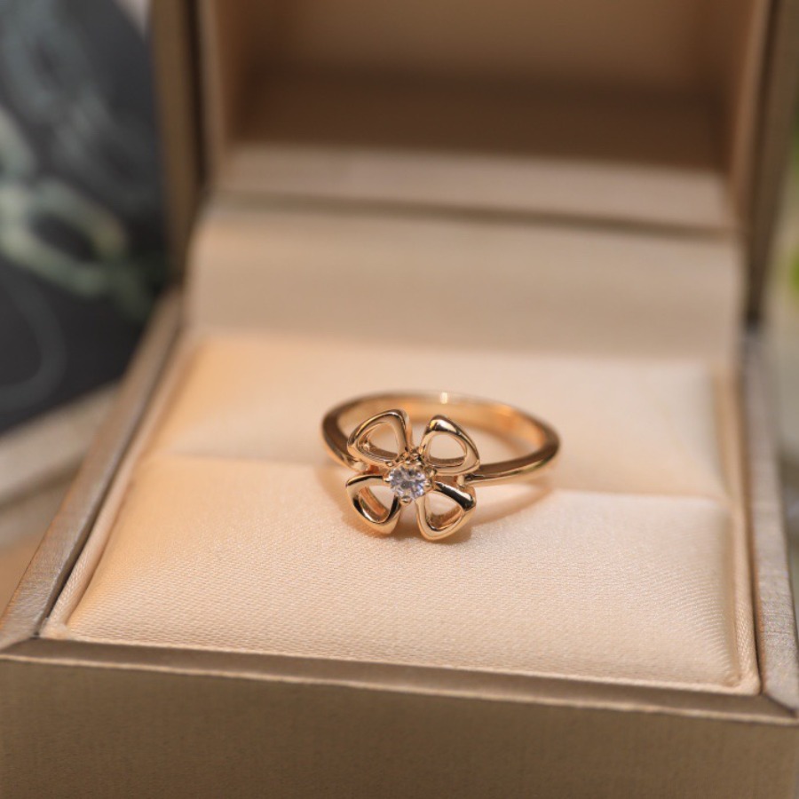 Bvlgari ring