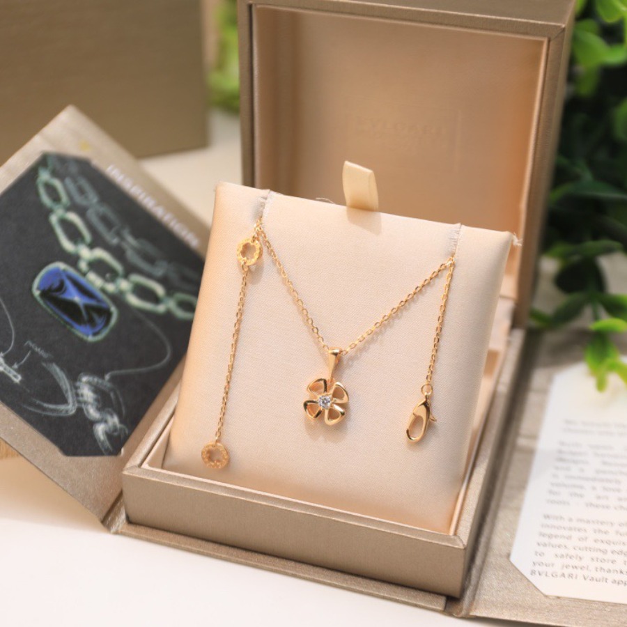 Necklaces & Pendants, Bvlgari