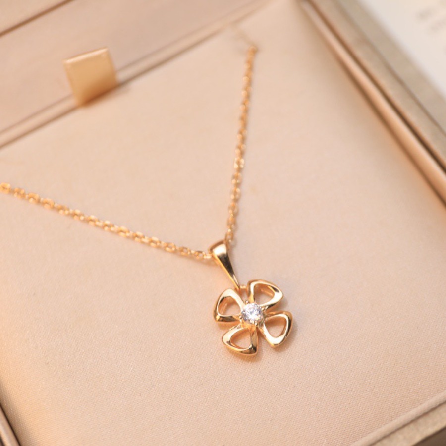 Necklaces & Pendants, Bvlgari