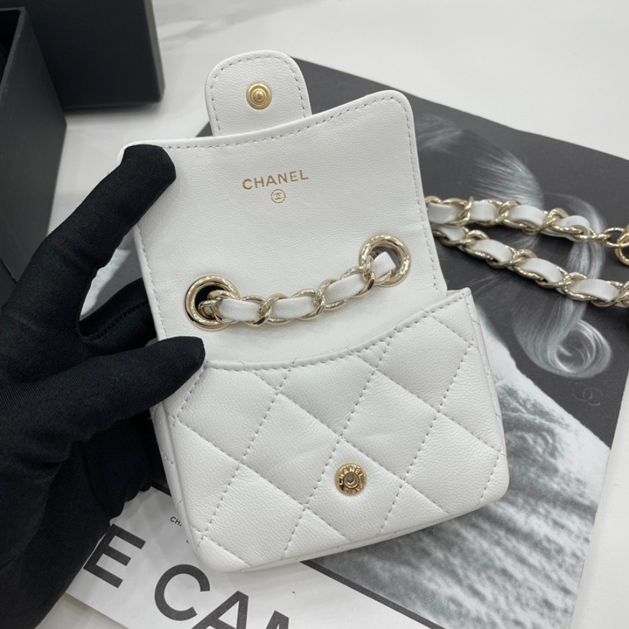 FLAP COIN PURSE WITH CHAIN