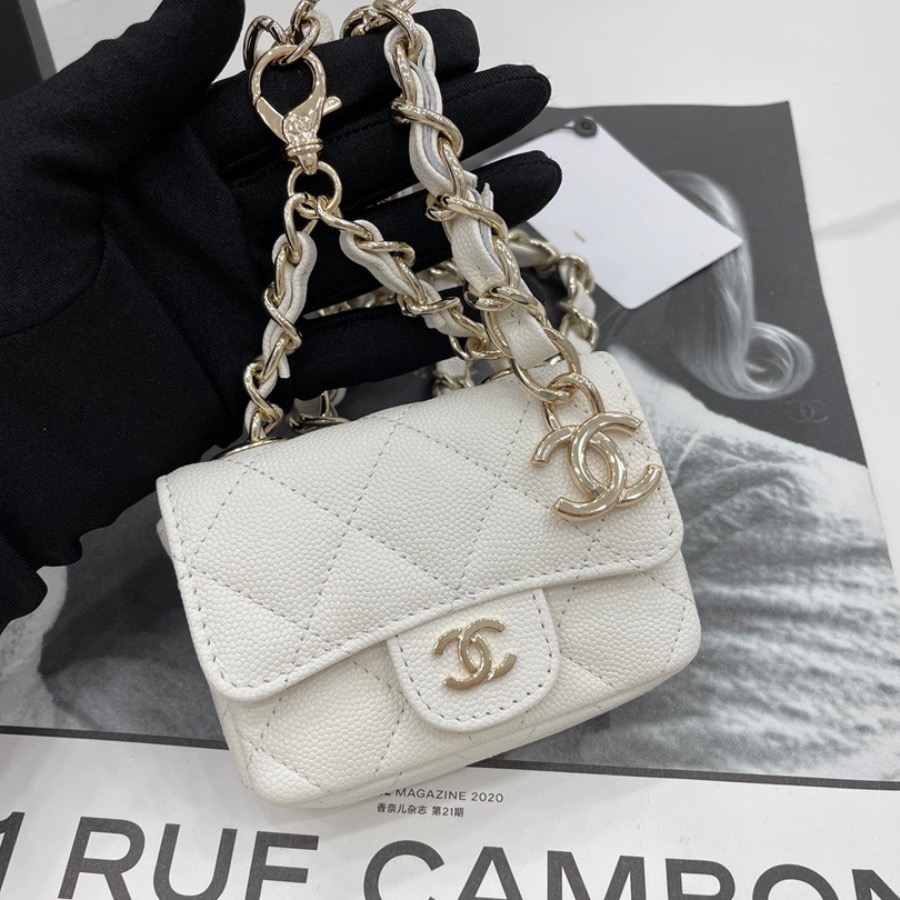 FLAP COIN PURSE WITH CHAIN