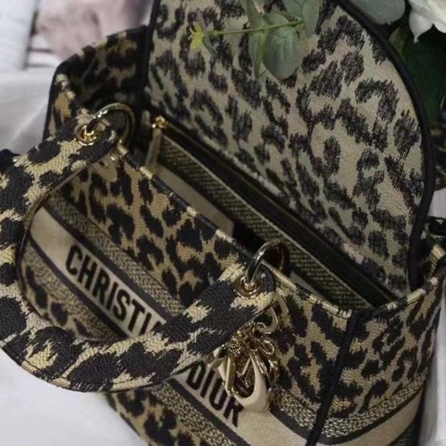 MEDIUM LADY D-LITE BAG