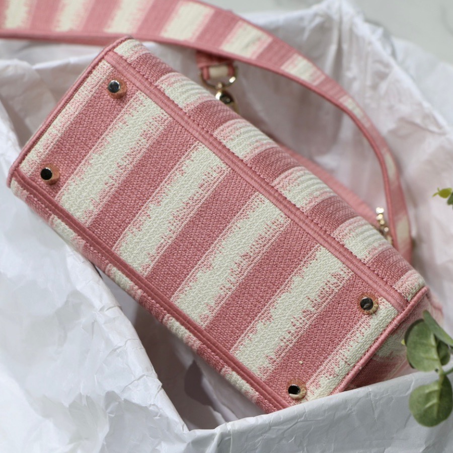 MEDIUM LADY D-LITE BAG