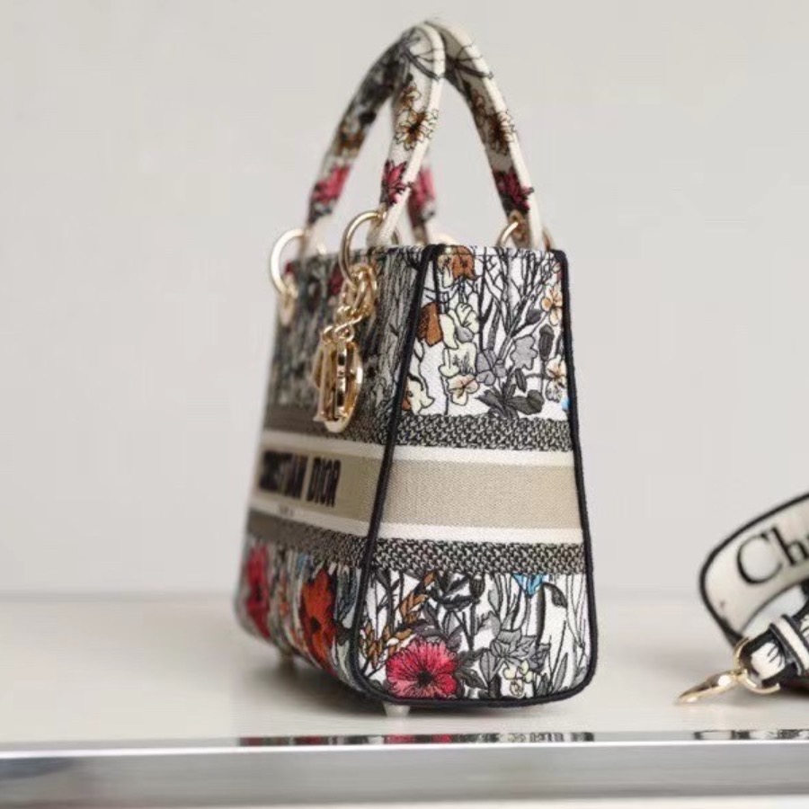 MEDIUM LADY D-LITE BAG