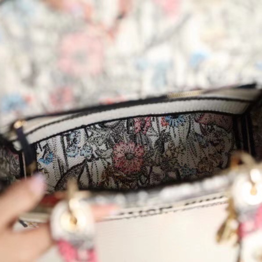 MEDIUM LADY D-LITE BAG